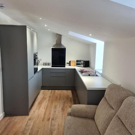 2 Bedroom Central Apartment Leek Esterno foto