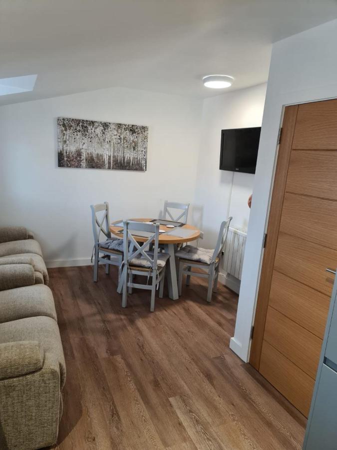 2 Bedroom Central Apartment Leek Esterno foto