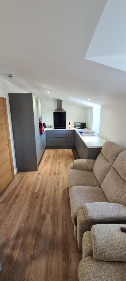 2 Bedroom Central Apartment Leek Esterno foto